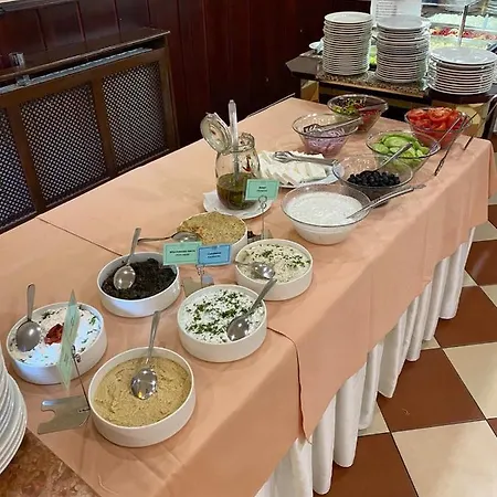 Hotel Flora - 2*
