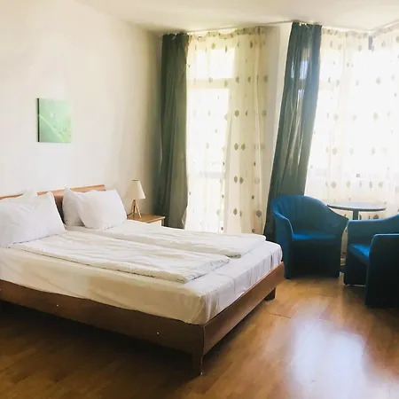 Flora - 波罗维茨