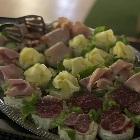 Flora - Hotel Borowez